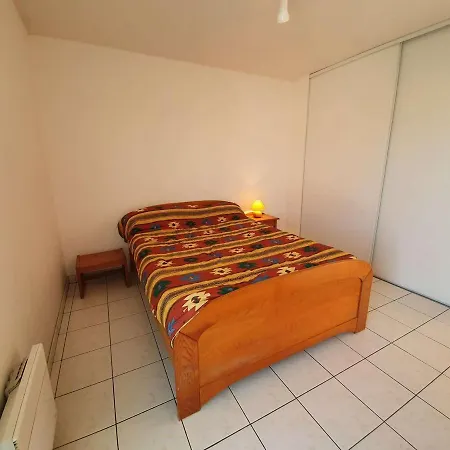 3 Pièces Avec Balcon, Piscine Collective Et Parking Proche Océan à - Fr-1-224c-250 Saint-Hilaire-de-Riez